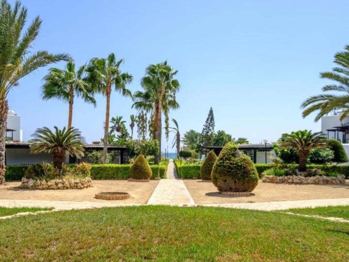 Yialos Village By Cybarco Larnaca Exterior photo
